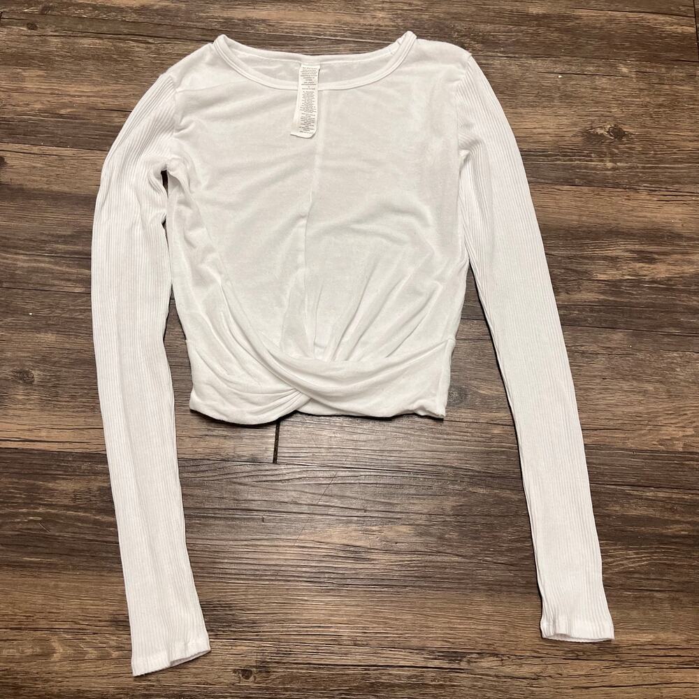 ALO Yoga Cover Long Sleeve Twist Front Crop Top White Ribbed Small Athleisure - Picture 4 of 7